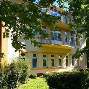 Peto Hotel